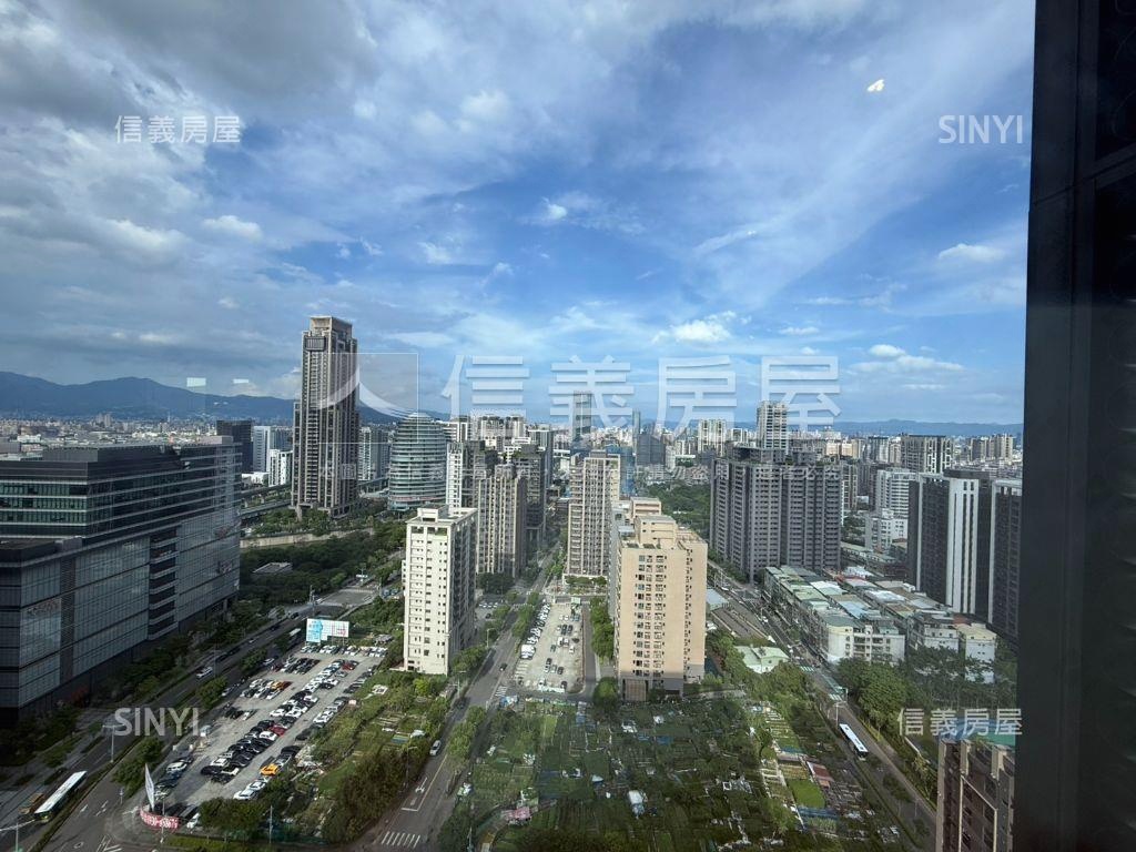 ＡＭＡＸ許自己不凡成就房屋室內格局與周邊環境