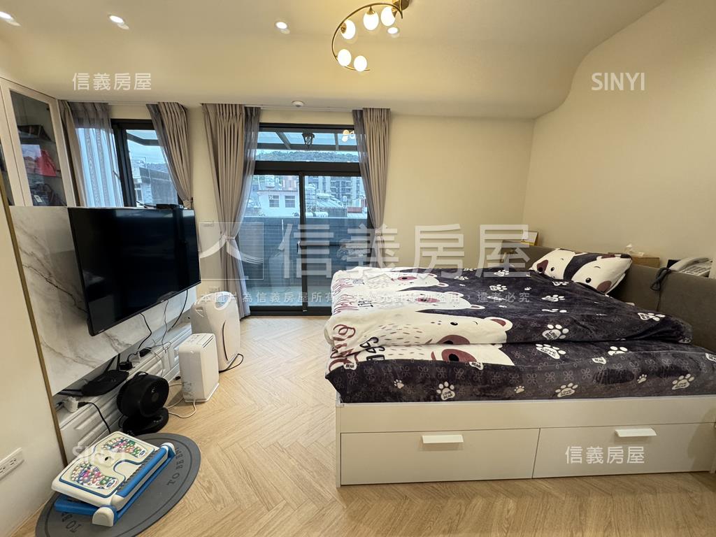 百萬美裝潢自有車庫透天房屋室內格局與周邊環境