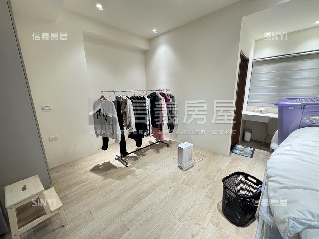 百萬美裝潢自有車庫透天房屋室內格局與周邊環境