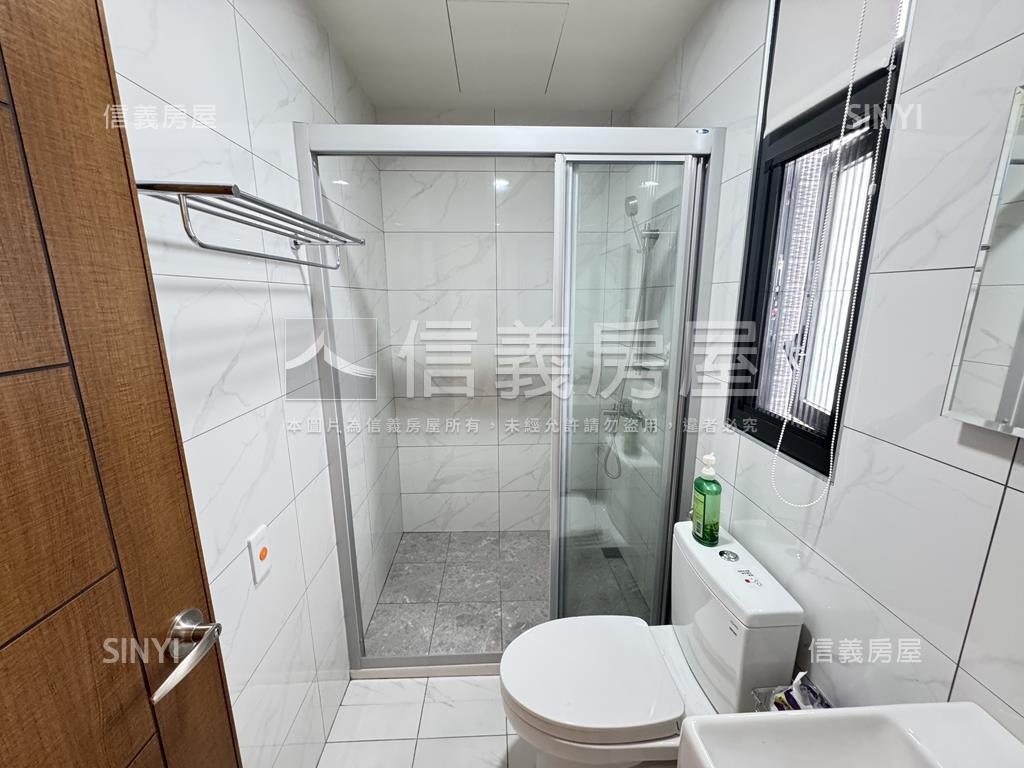 百萬美裝潢自有車庫透天房屋室內格局與周邊環境