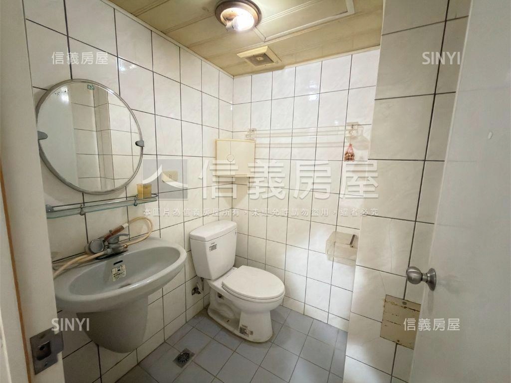 振興一街華廈美屋房屋室內格局與周邊環境