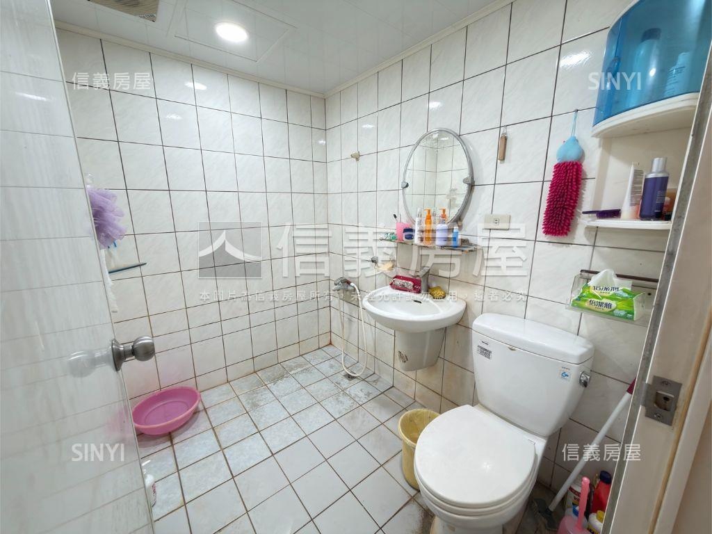 振興一街華廈美屋房屋室內格局與周邊環境