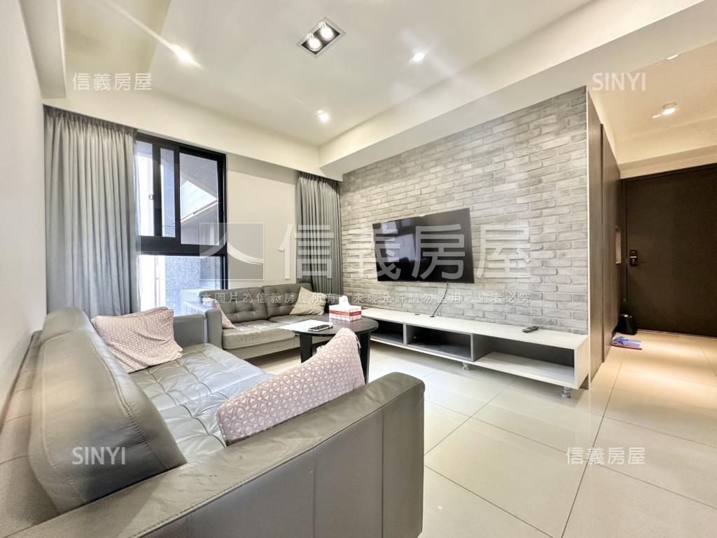 潤隆｜稀有格局雙陽台房屋室內格局與周邊環境