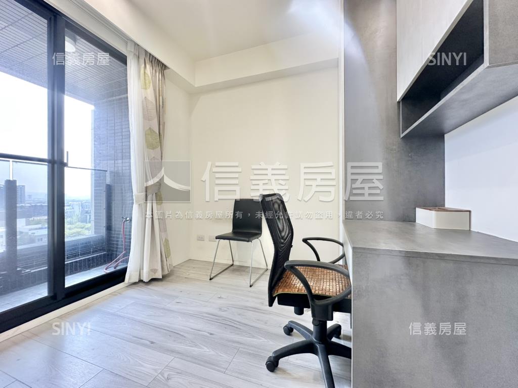 潤隆｜稀有格局雙陽台房屋室內格局與周邊環境