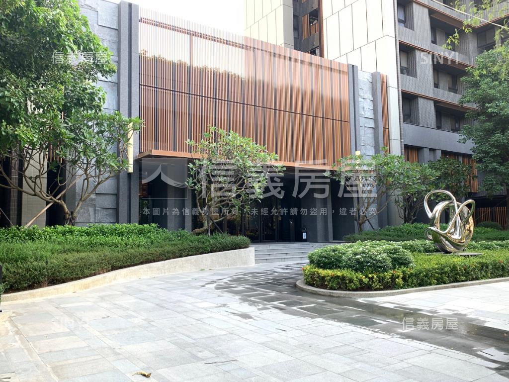 潤隆｜稀有格局雙陽台房屋室內格局與周邊環境