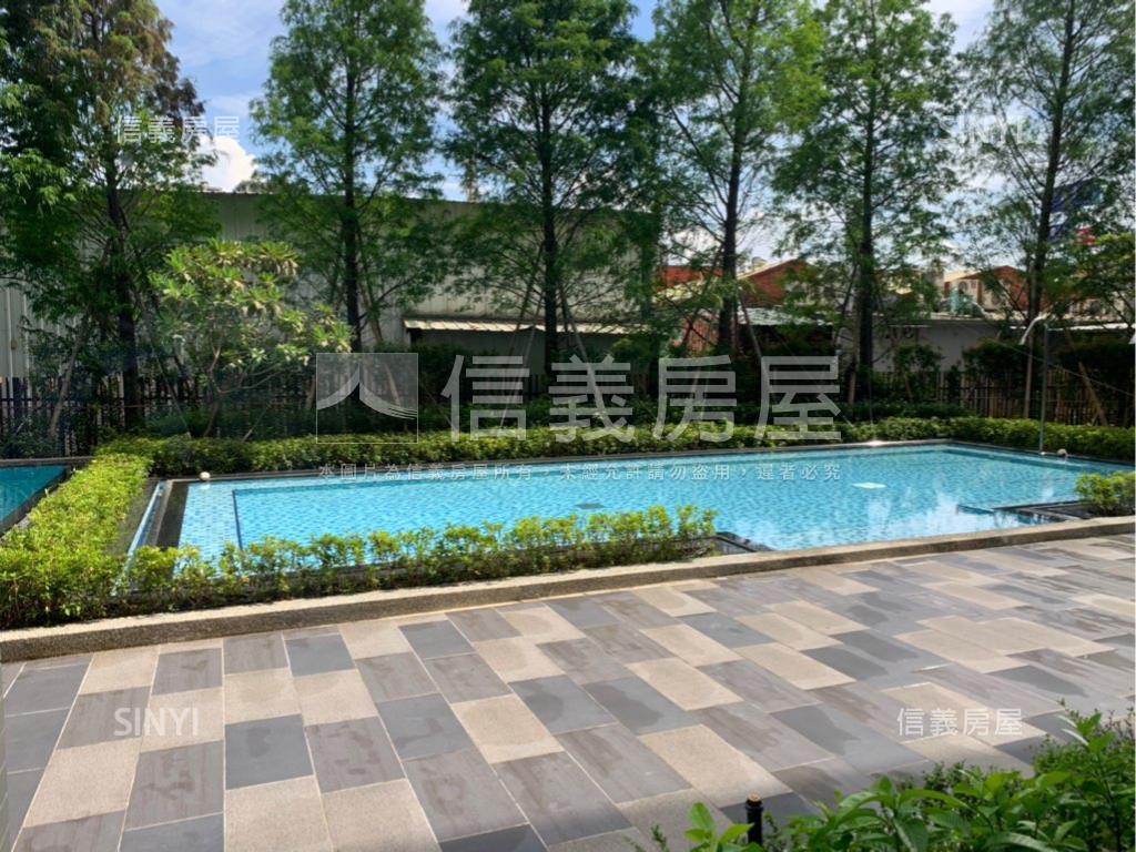 潤隆｜稀有格局雙陽台房屋室內格局與周邊環境