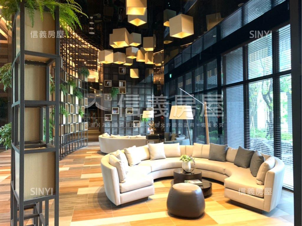 潤隆｜稀有格局雙陽台房屋室內格局與周邊環境