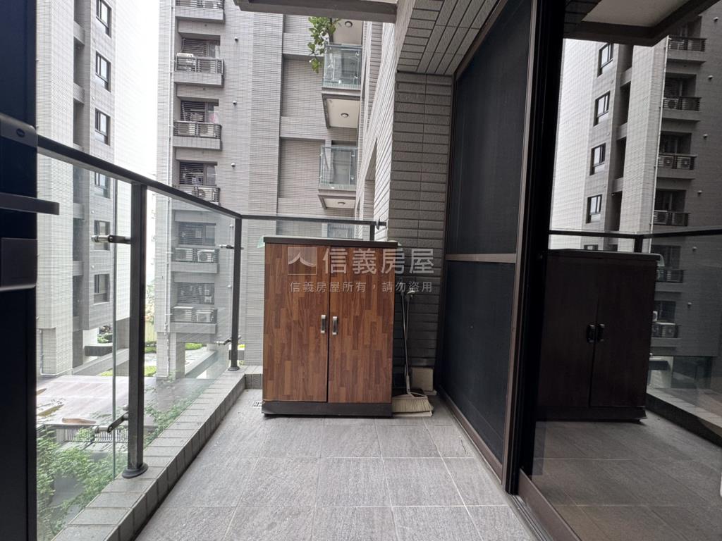 森ＭＯＭＡ近公園三房平車房屋室內格局與周邊環境