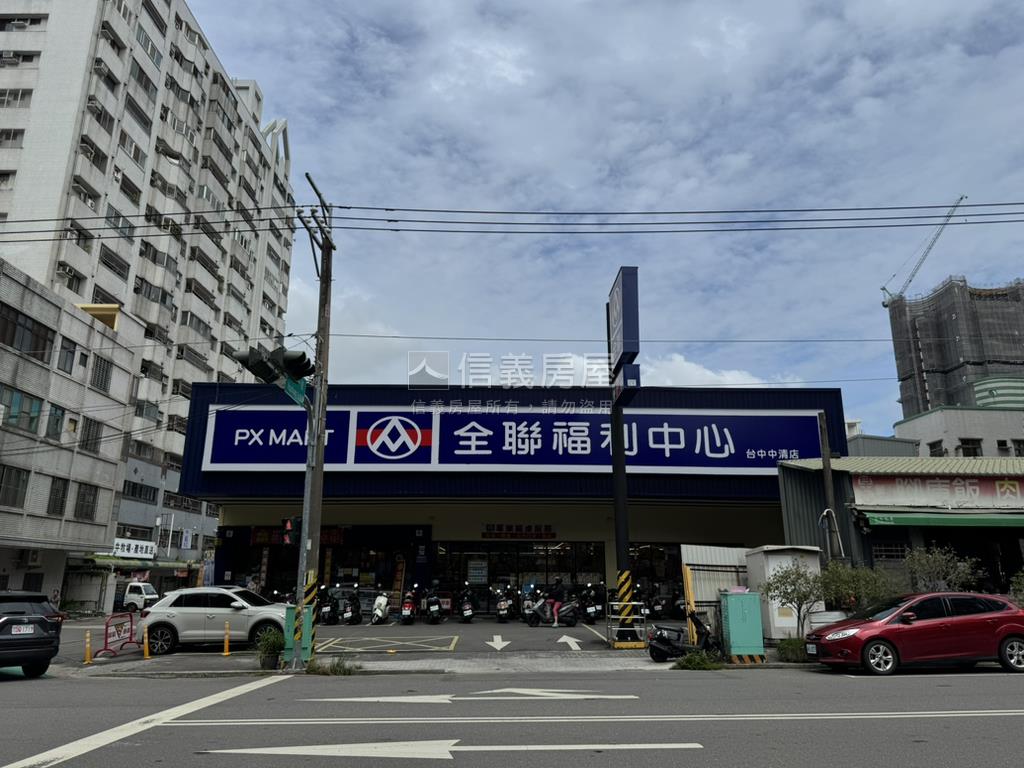 森ＭＯＭＡ近公園三房平車房屋室內格局與周邊環境