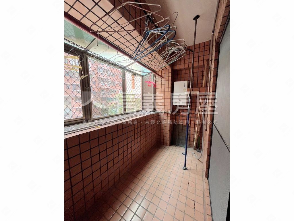 漢唐盛世樓店大坪數房屋室內格局與周邊環境