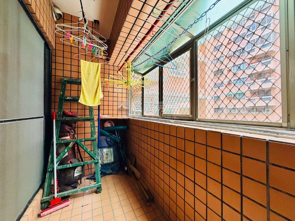 逢甲｜孝親房｜挑高樓店房屋室內格局與周邊環境