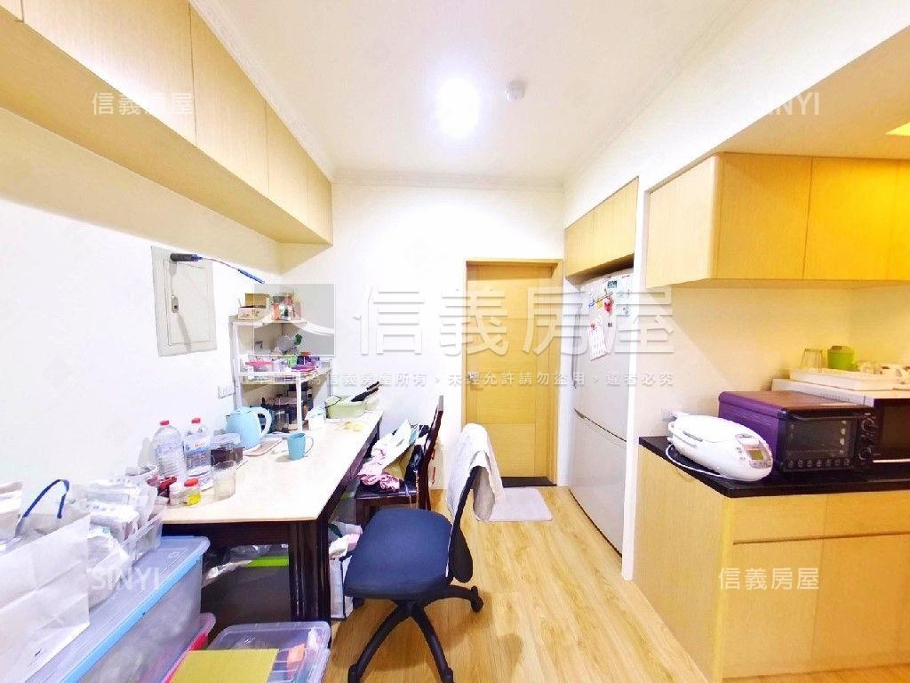 中國海電梯４房裝潢屋況房屋室內格局與周邊環境