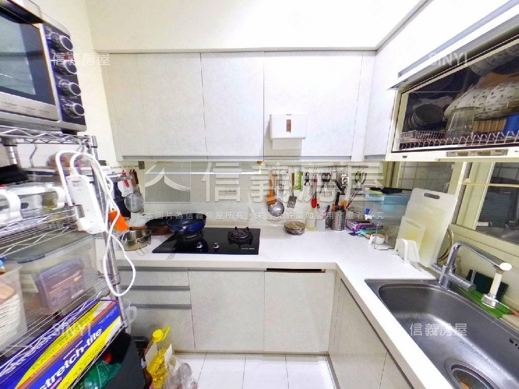 中國海電梯４房裝潢屋況房屋室內格局與周邊環境