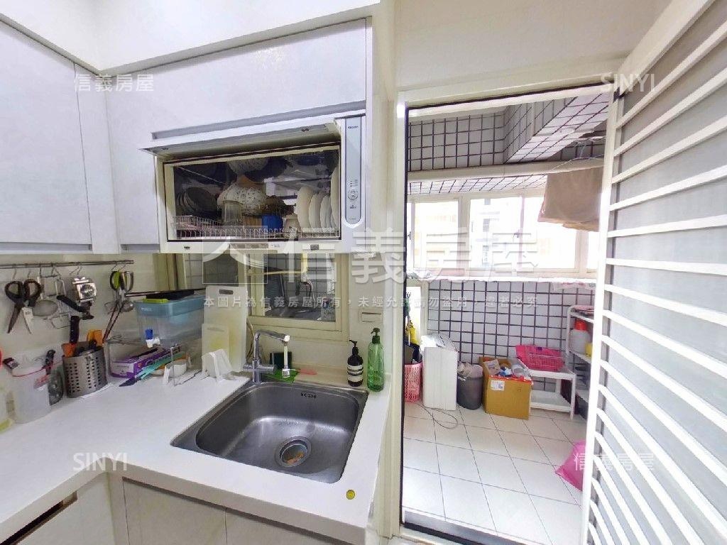 中國海電梯４房裝潢屋況房屋室內格局與周邊環境