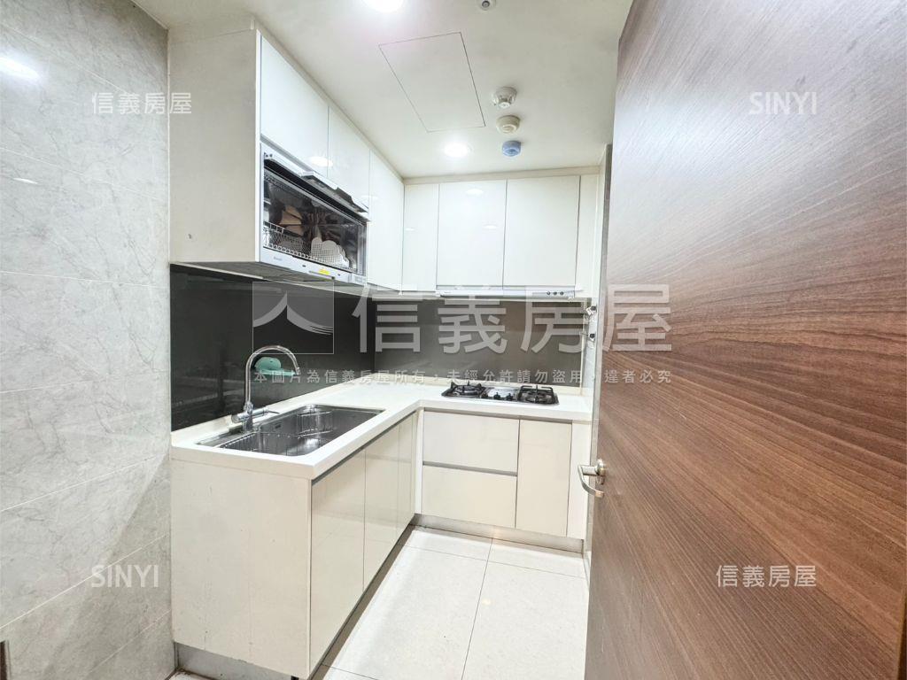 知森堂二房平面車位房屋室內格局與周邊環境