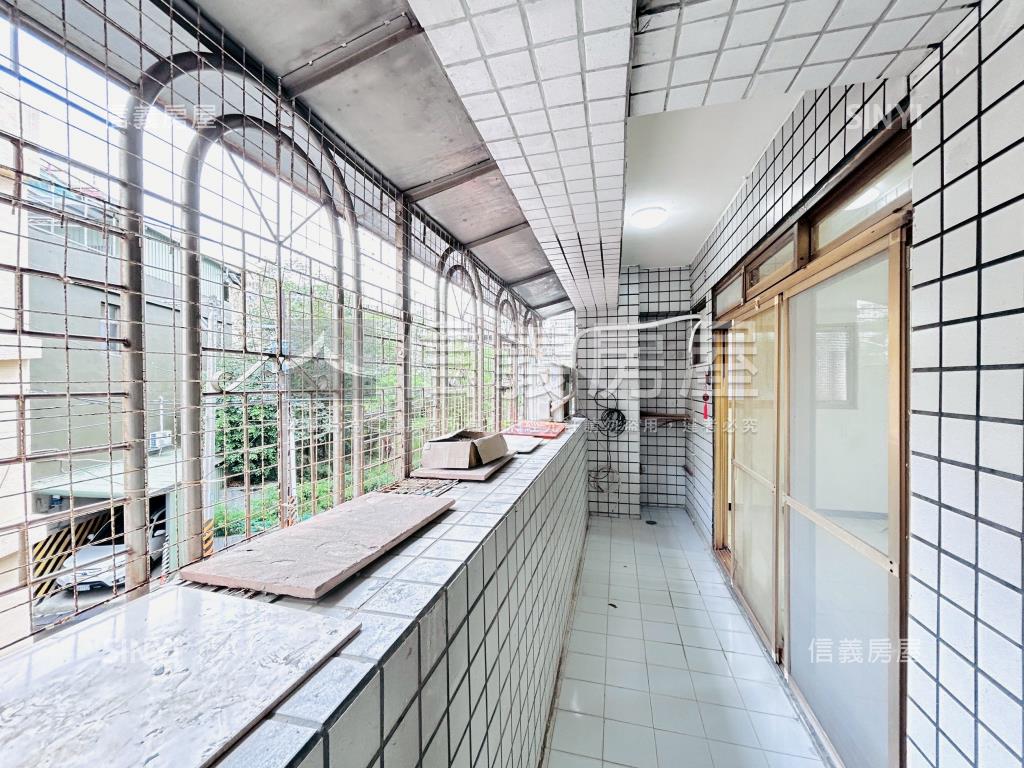 溫州公園裝潢美四房房屋室內格局與周邊環境