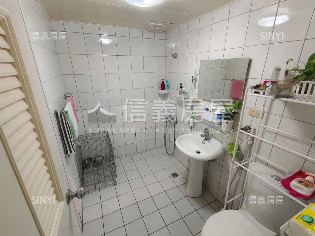 頂好文心視野採光四房房屋室內格局與周邊環境