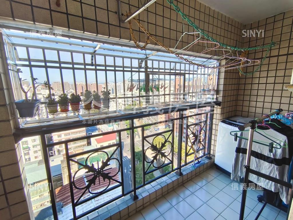 頂好文心視野採光四房房屋室內格局與周邊環境