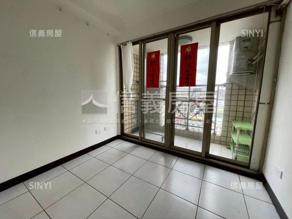 頂好文心視野採光四房房屋室內格局與周邊環境