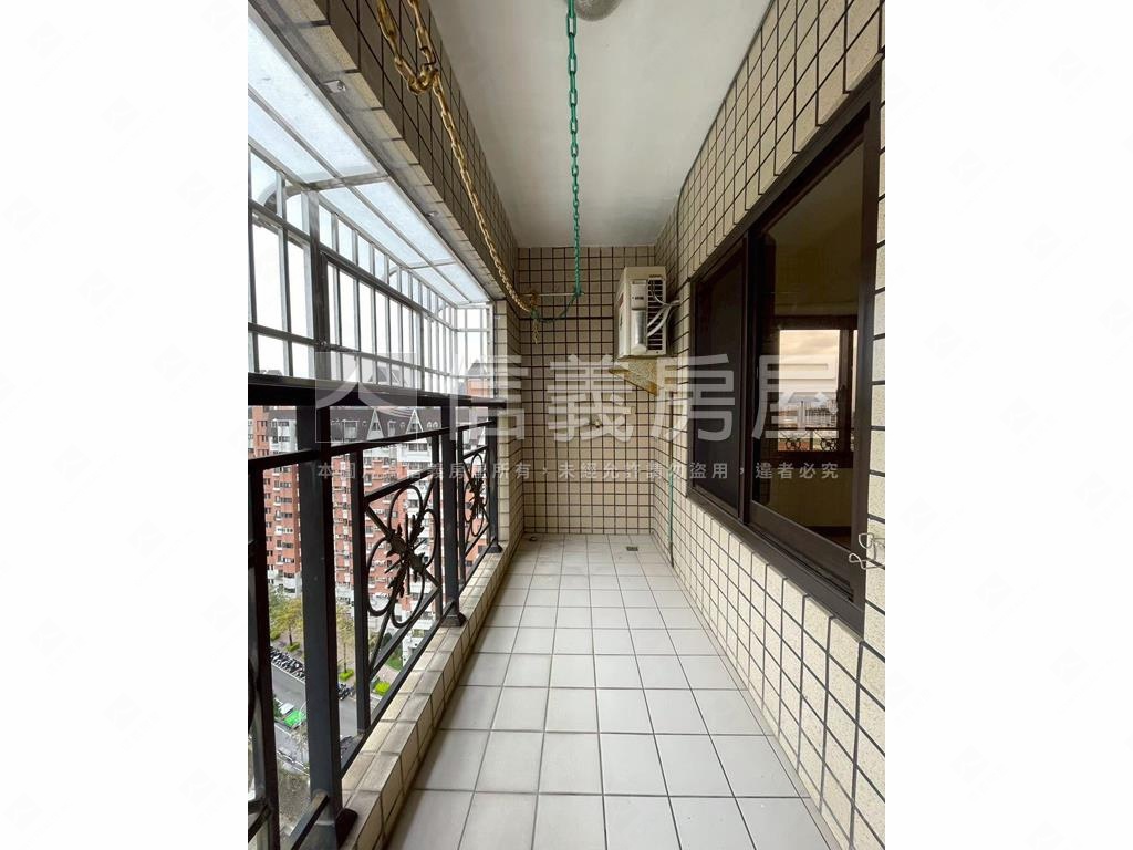 頂好文心視野採光四房房屋室內格局與周邊環境