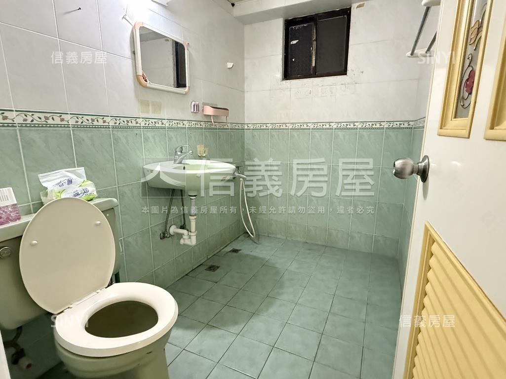 近火車站低總價陽台套房房屋室內格局與周邊環境