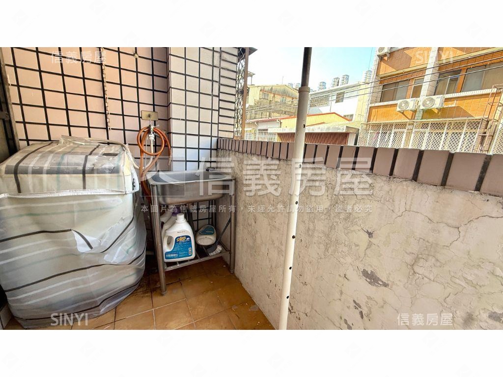 逢甲大學芳鄰美居房屋室內格局與周邊環境