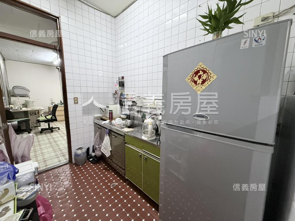 景華公園免爬梯公寓一樓房屋室內格局與周邊環境