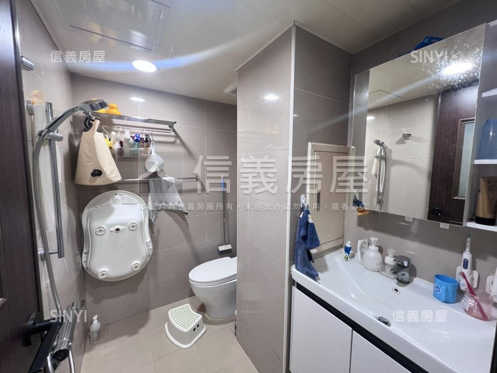 園中園美妝兩房房屋室內格局與周邊環境