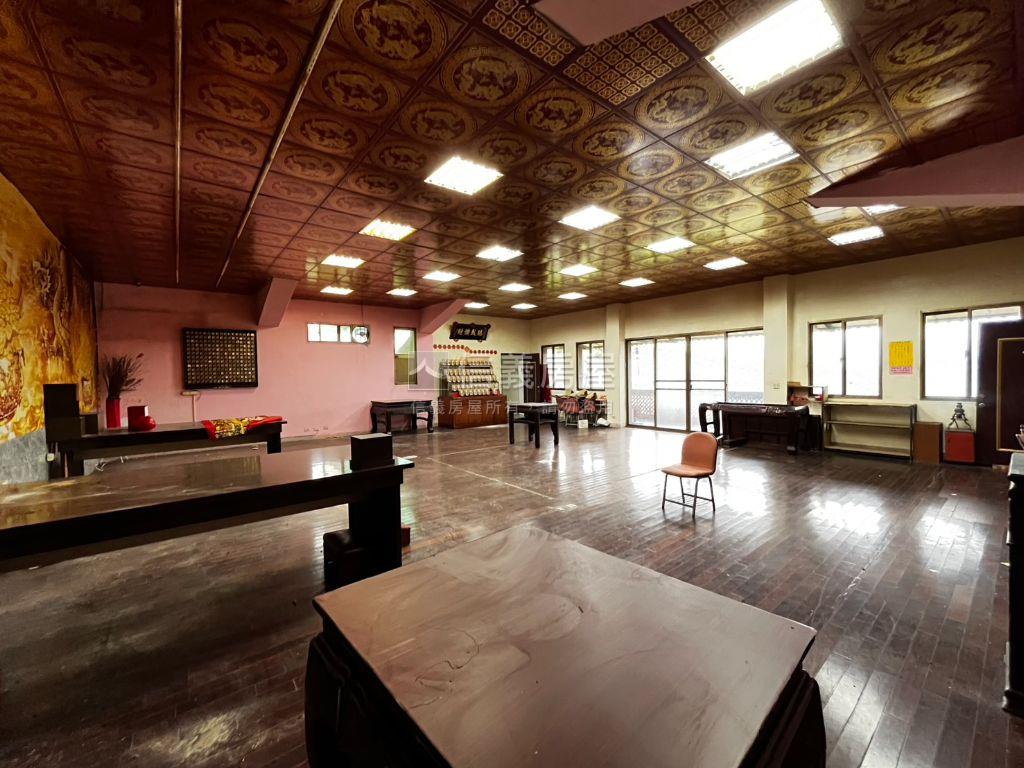 友蚋農舍＋３６００坪土地房屋室內格局與周邊環境