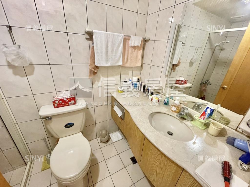 磺溪河畔公園邊間３樓美寓房屋室內格局與周邊環境