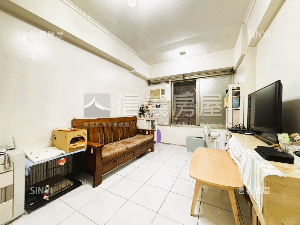 一品京城電梯華廈三房房屋室內格局與周邊環境