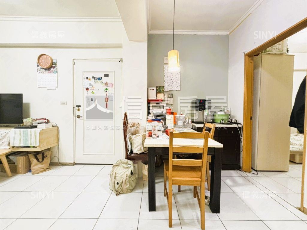 一品京城電梯華廈三房房屋室內格局與周邊環境