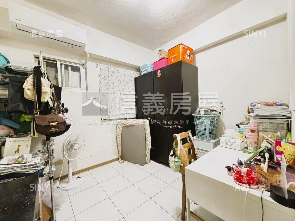 一品京城電梯華廈三房房屋室內格局與周邊環境