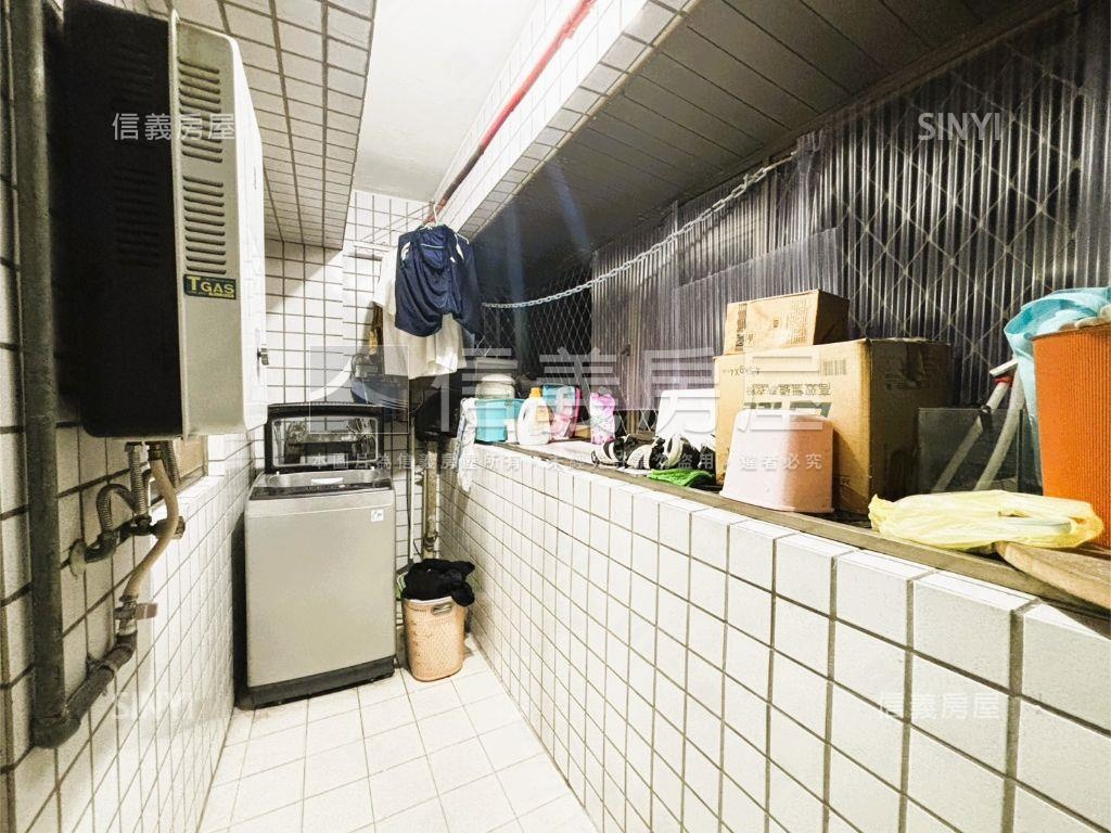 一品京城電梯華廈三房房屋室內格局與周邊環境