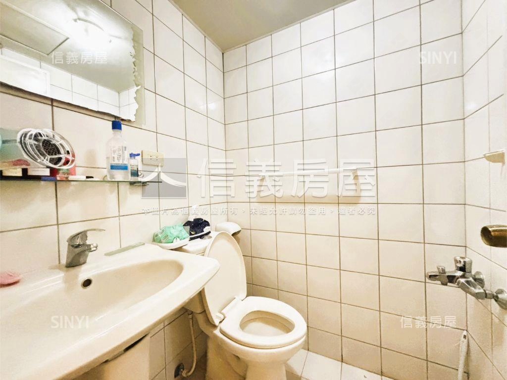 一品京城電梯華廈三房房屋室內格局與周邊環境