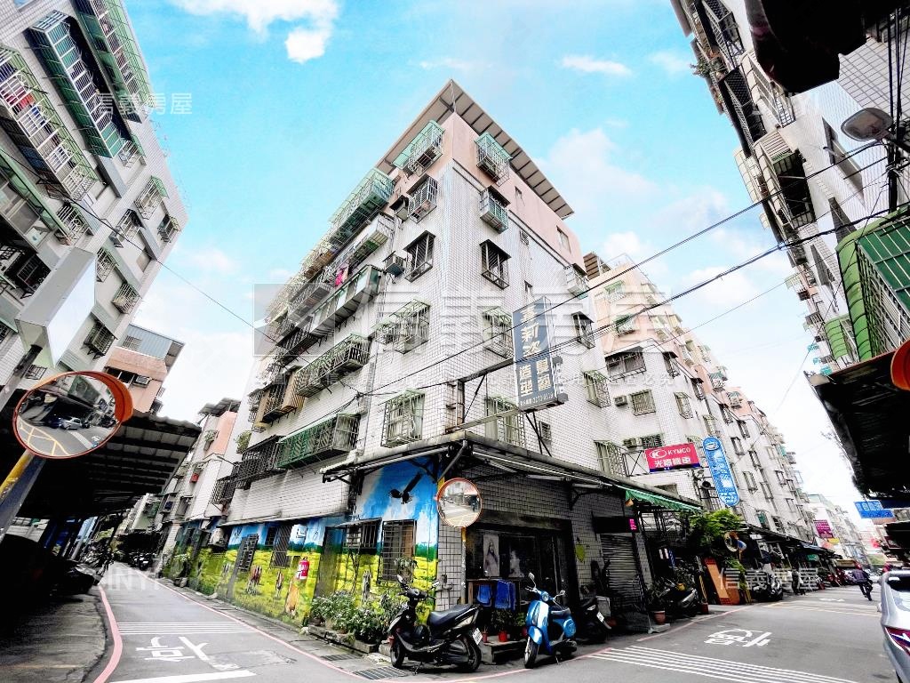 一品京城電梯華廈三房房屋室內格局與周邊環境