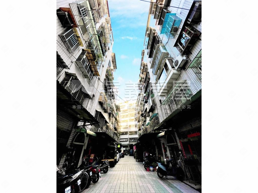 一品京城電梯華廈三房房屋室內格局與周邊環境