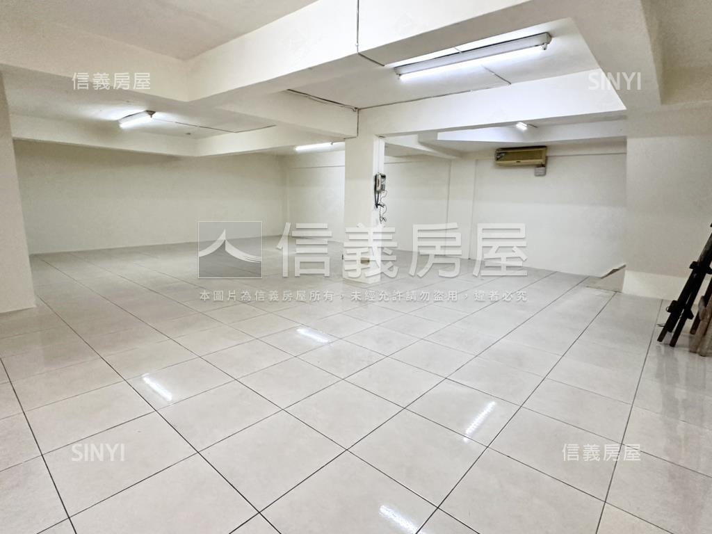全家旁店辦一樓房屋室內格局與周邊環境