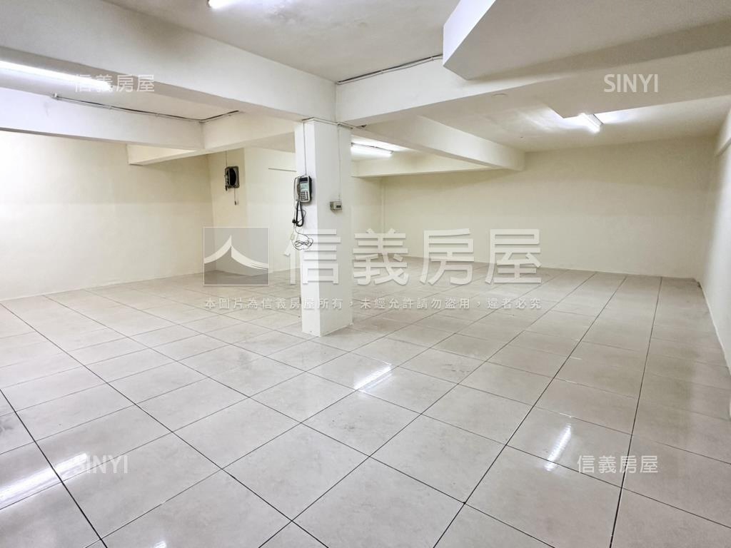 全家旁店辦一樓房屋室內格局與周邊環境