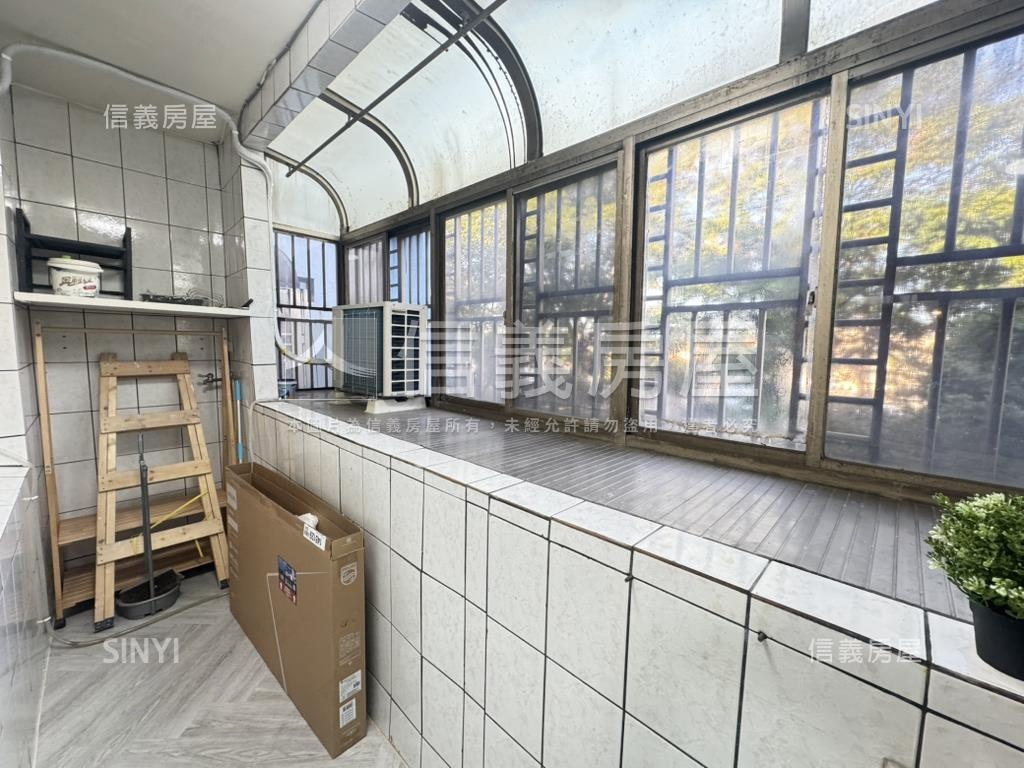 仁愛精裝修智慧三房房屋室內格局與周邊環境