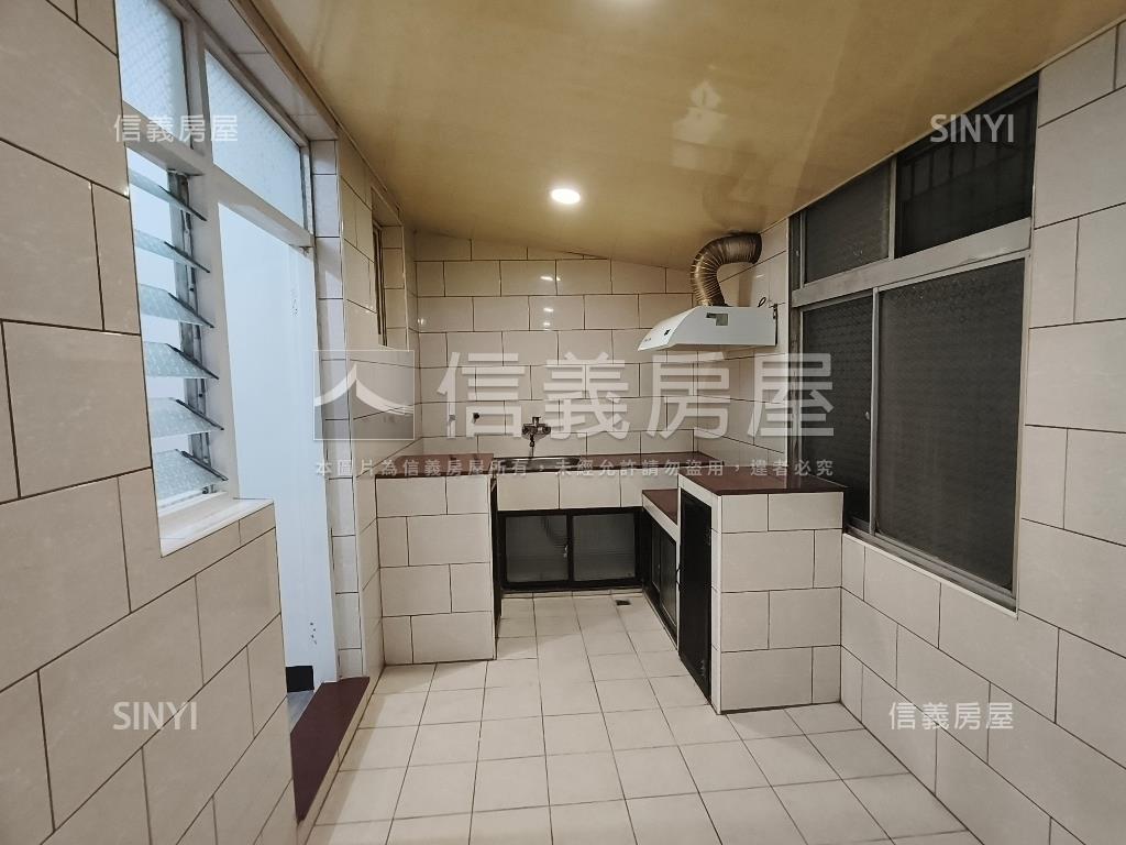 雙捷運天祥嚴選１＋２樓房屋室內格局與周邊環境