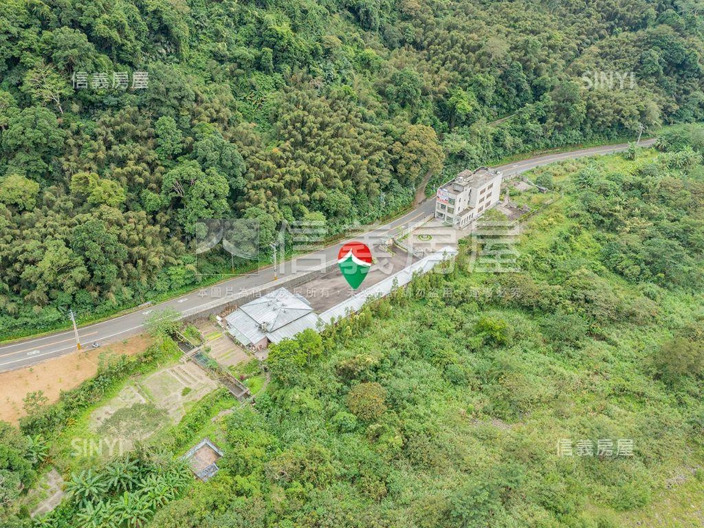 尖石近內灣平坦臨路原保地房屋室內格局與周邊環境