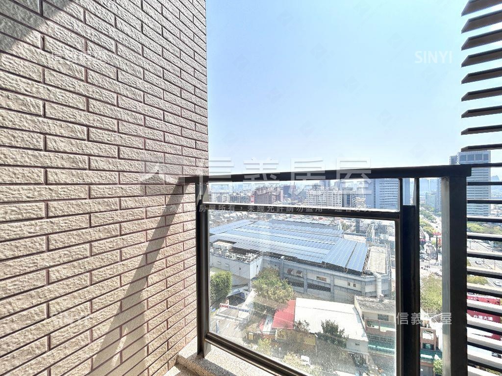 太子劍橋三房平面車位房屋室內格局與周邊環境