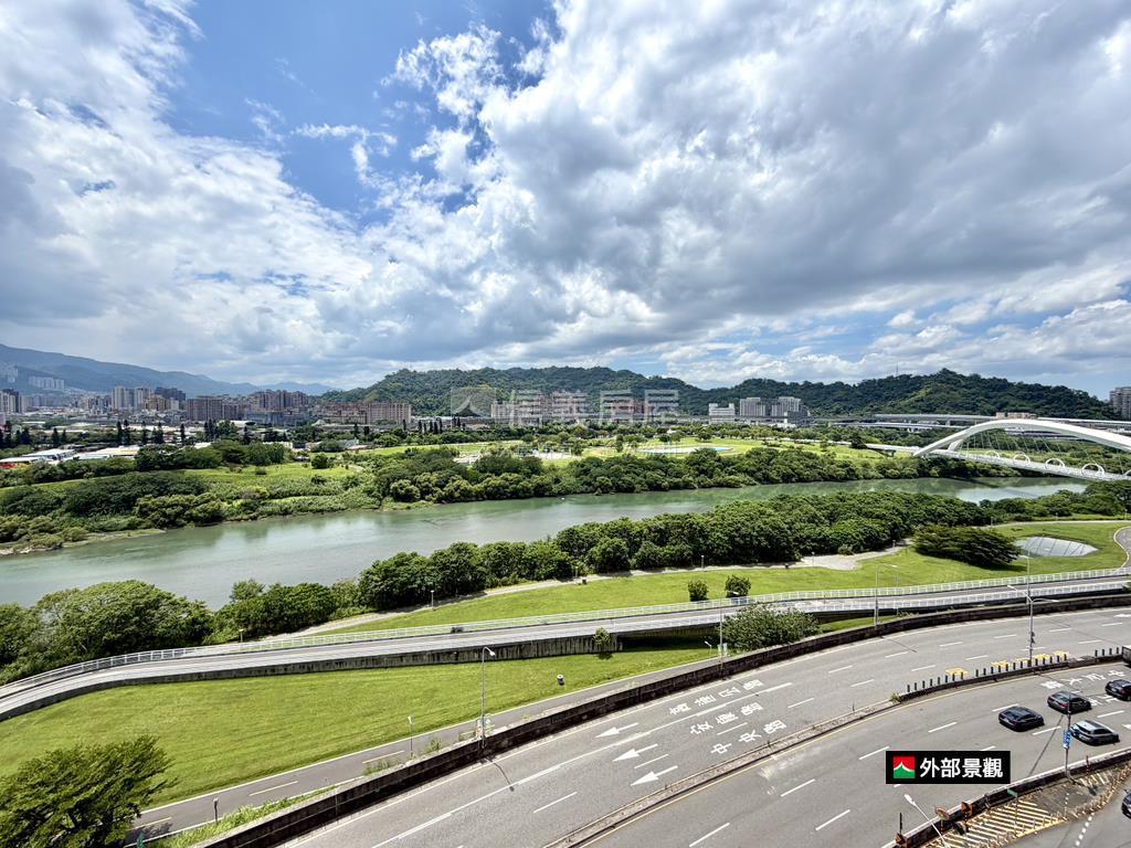 專任．新店河景四房房屋室內格局與周邊環境
