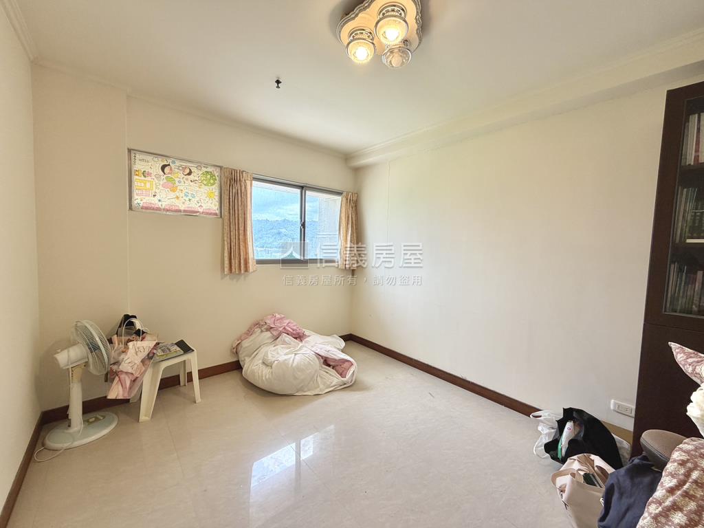 專任．新店河景四房房屋室內格局與周邊環境