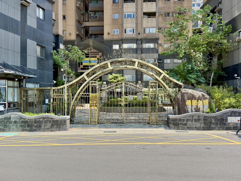 專任．新店河景四房房屋室內格局與周邊環境