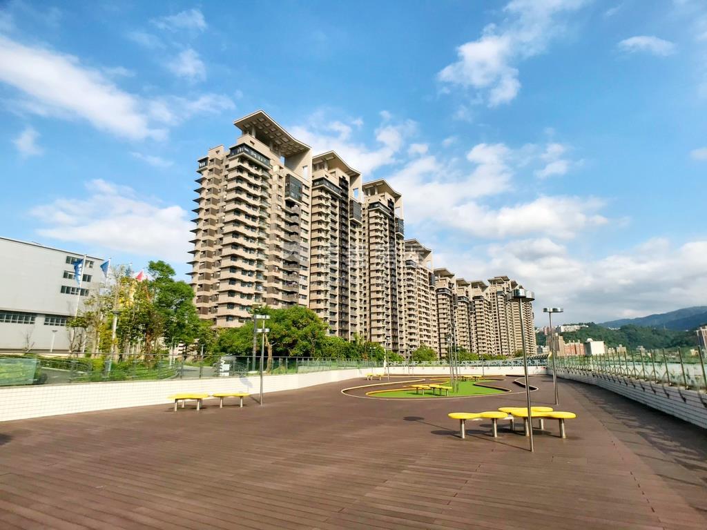 專任．新店河景四房房屋室內格局與周邊環境