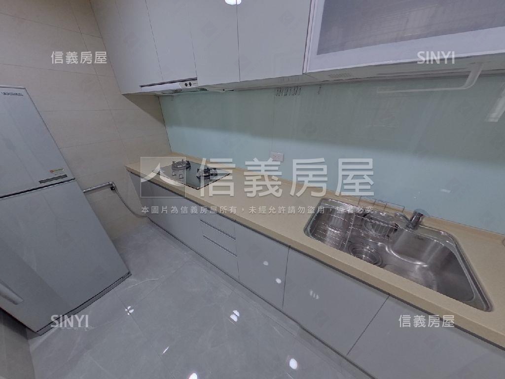 仁愛公園美裝三樓房屋室內格局與周邊環境