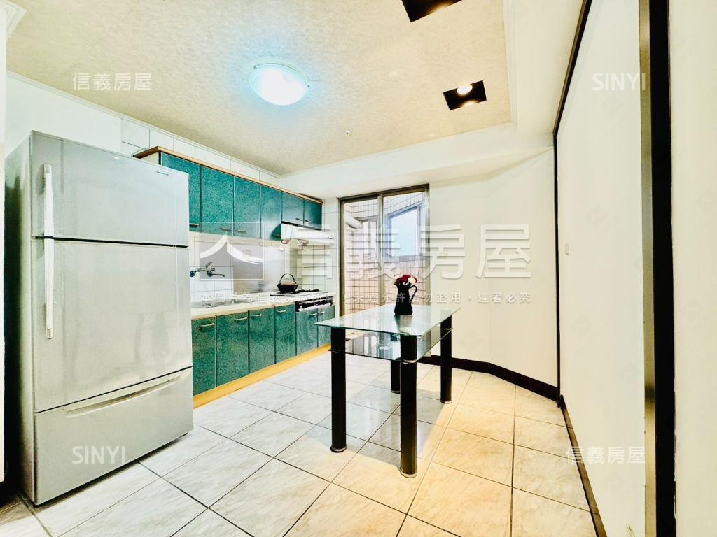 麗池高樓景觀三房車位房屋室內格局與周邊環境