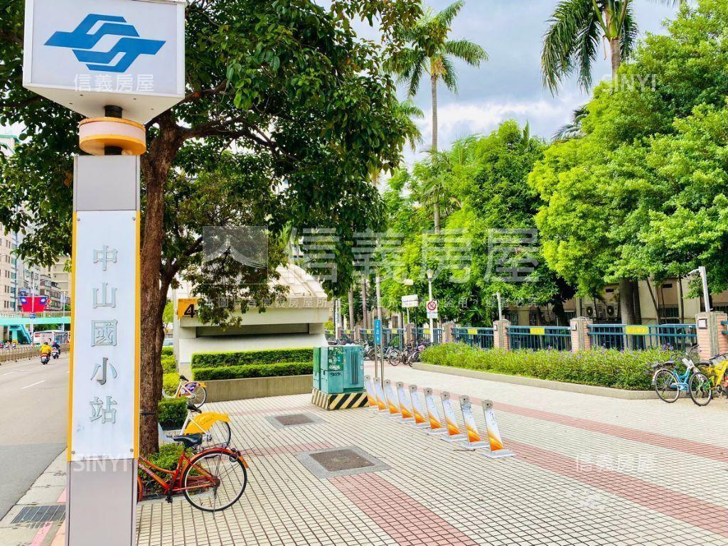 新生代後棟高樓房屋室內格局與周邊環境